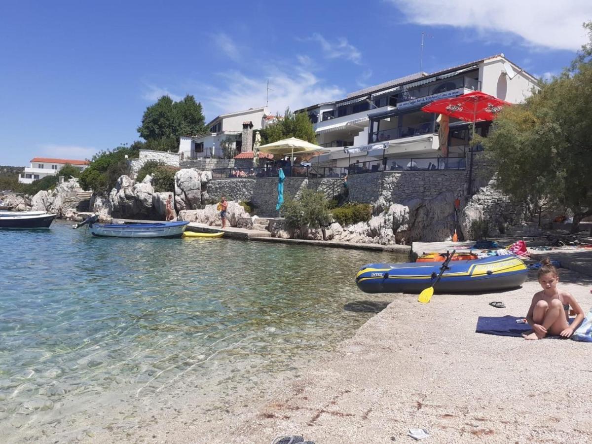 Srecko Apartman Rogoznica  Εξωτερικό φωτογραφία